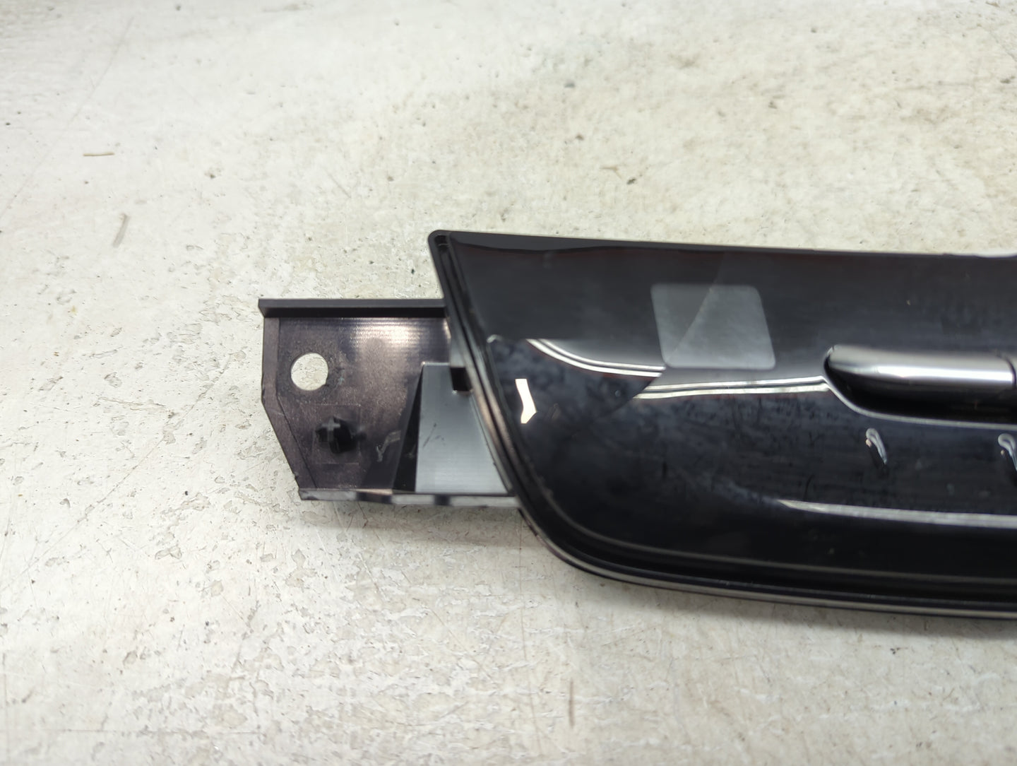 2017-2020 Cadillac Xt5 Climate Control Module Temperature AC/Heater Replacement P/N:84295779 Fits Fits 2017 2018 2019 2020 O