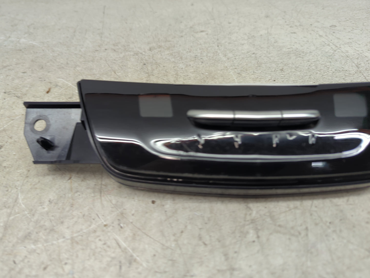 2017-2020 Cadillac Xt5 Climate Control Module Temperature AC/Heater Replacement P/N:84295779 QG00409A Fits OEM Used Auto Par