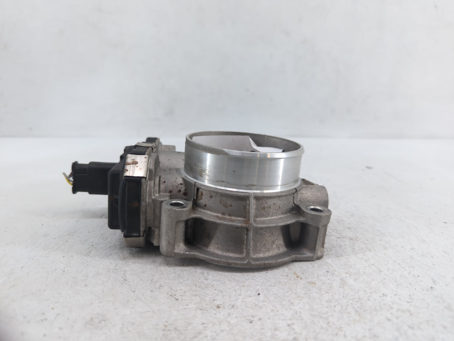 2017-2018 Cadillac Xt5 Throttle Body P/N:12676296AA 12671014, 12648414, 1267 1014 Fits Fits 2016 2017 2018 2019 OEM Used Aut
