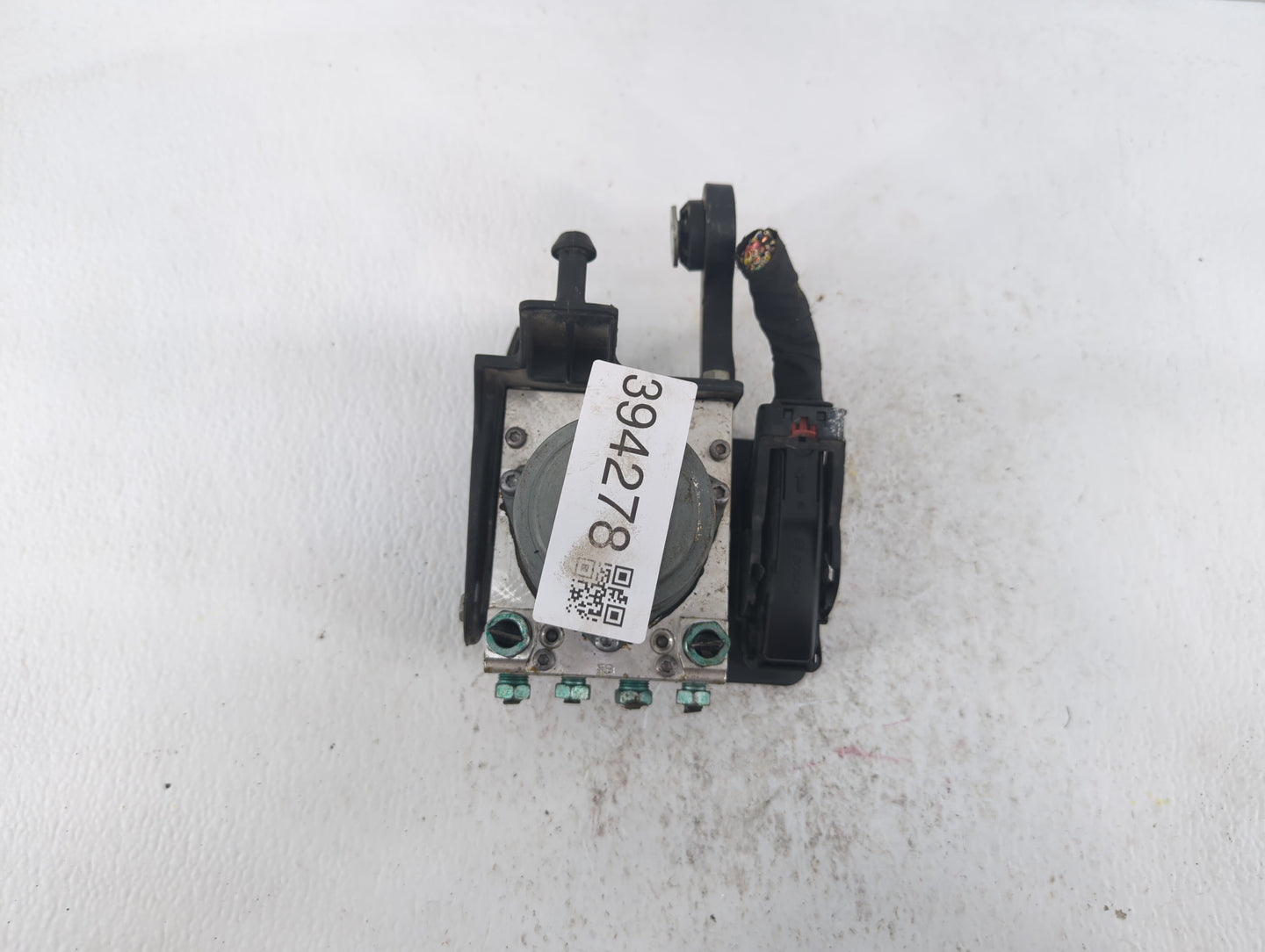 2018 Cadillac Xt5 ABS Pump Control Module Replacement P/N:84738977 84503307 Fits OEM Used Auto Parts - Oemusedautoparts1.com