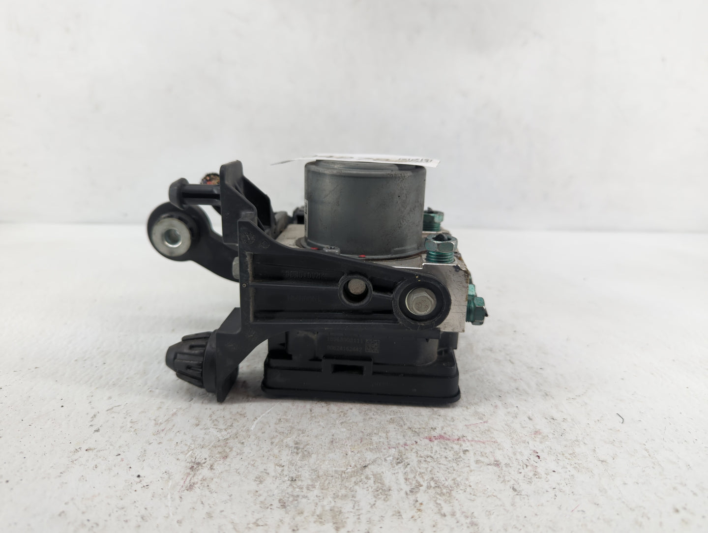 2018 Cadillac Xt5 ABS Pump Control Module Replacement P/N:84738977 84503307 Fits OEM Used Auto Parts - Oemusedautoparts1.com