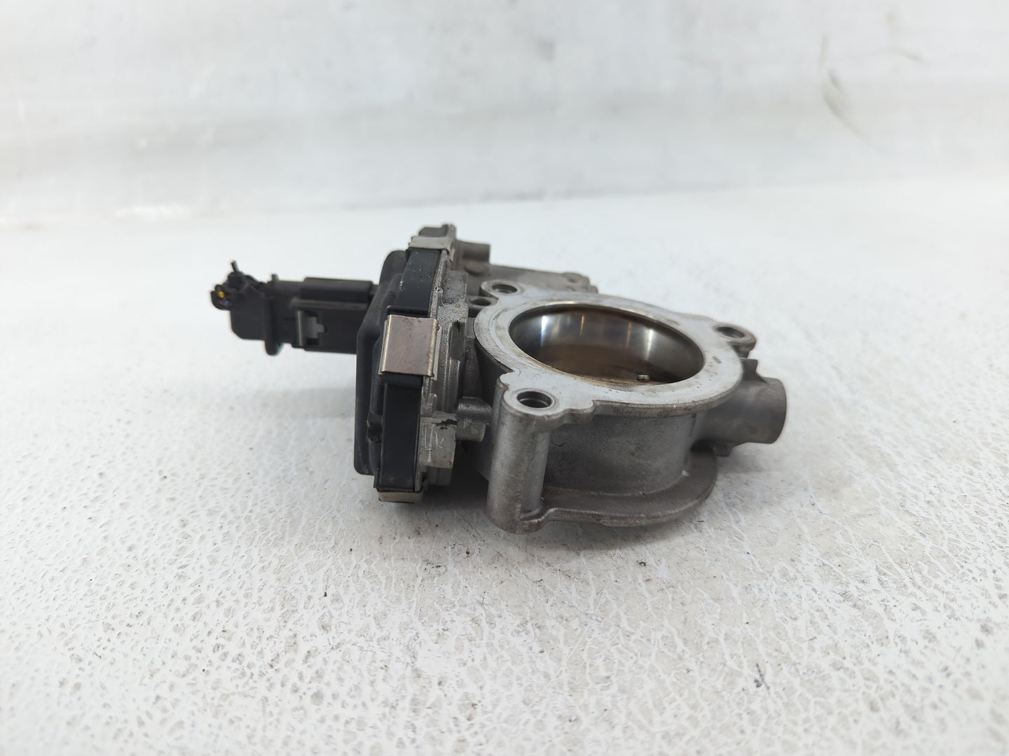 2020 Cadillac Xt5 Throttle Body P/N:35509176 Fits Fits 2019 2021 2022 OEM Used Auto Parts - Oemusedautoparts1.com