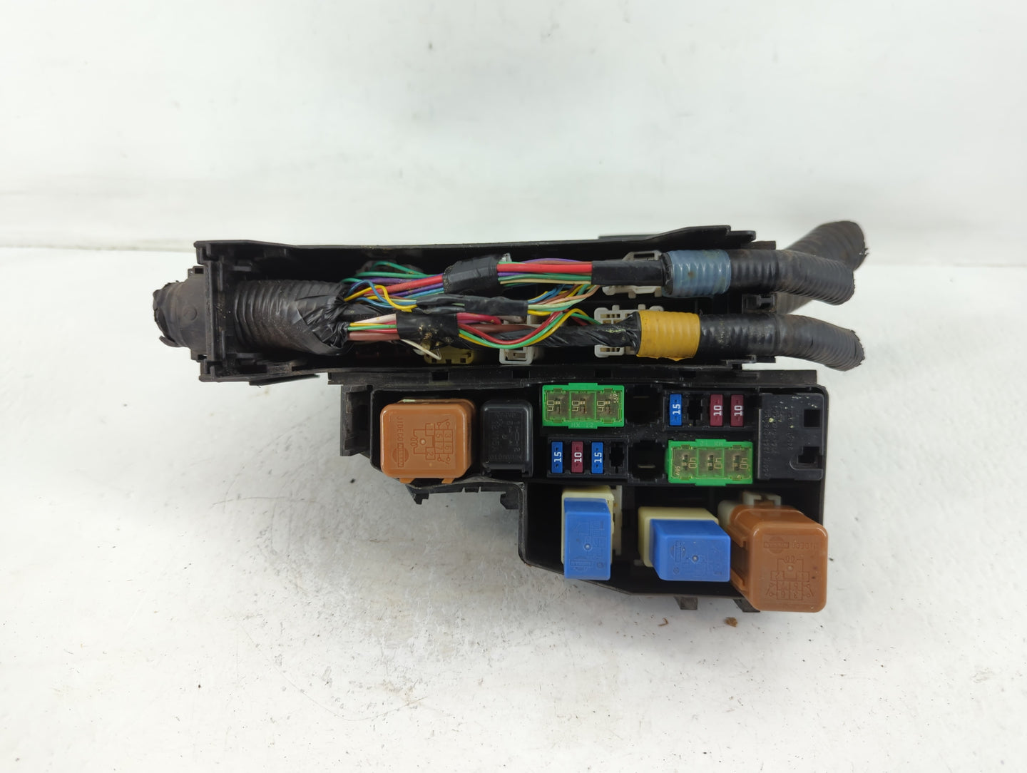 2020 Cadillac Xt5 Fusebox Fuse Box Panel Relay Module P/N:4482 NB2 Fits OEM Used Auto Parts - Oemusedautoparts1.com