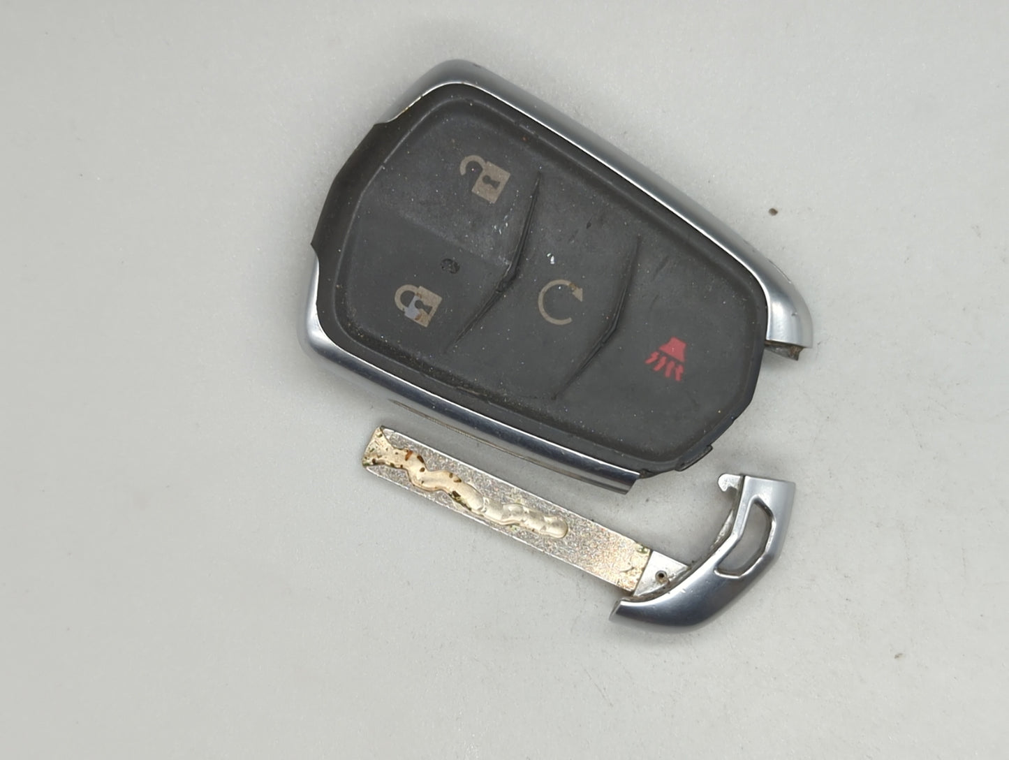 Cadillac Xt6 Keyless Entry Remote Fob HYQ2EB 13591382 4 buttons - Oemusedautoparts1.com