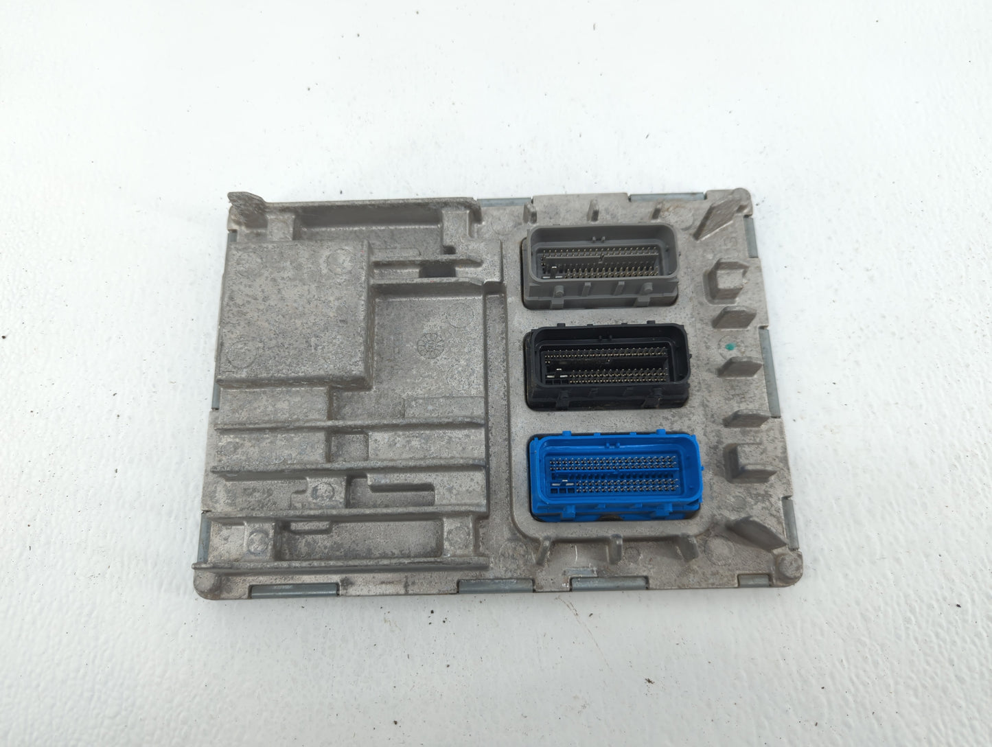 2020 Cadillac Xt6 PCM Engine Control Computer ECU ECM PCU OEM P/N:12679552 Fits Fits 2016 2017 2018 2019 2021 2022 OEM Used 