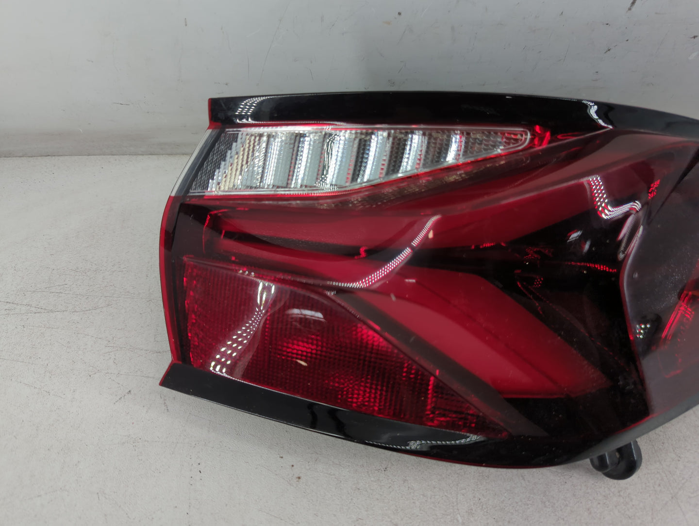 2019-2022 Chevrolet Blazer Tail Light Assembly Passenger Right OEM Fits Fits 2019 2020 2021 2022 OEM Used Auto Parts - Oemus