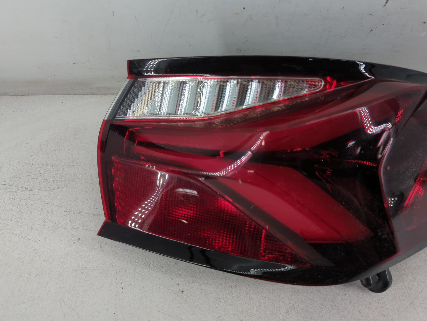 2019-2022 Chevrolet Blazer Tail Light Assembly Passenger Right OEM Fits Fits 2019 2020 2021 2022 OEM Used Auto Parts - Oemus