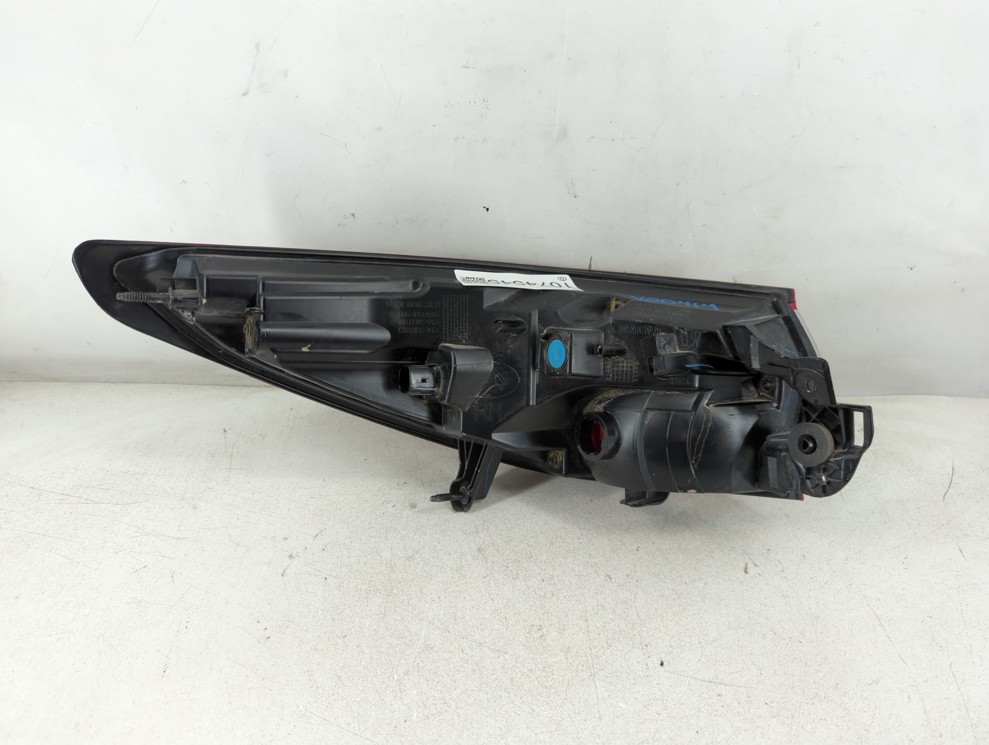 2019-2022 Chevrolet Blazer Tail Light Assembly Passenger Right OEM Fits Fits 2019 2020 2021 2022 OEM Used Auto Parts - Oemus