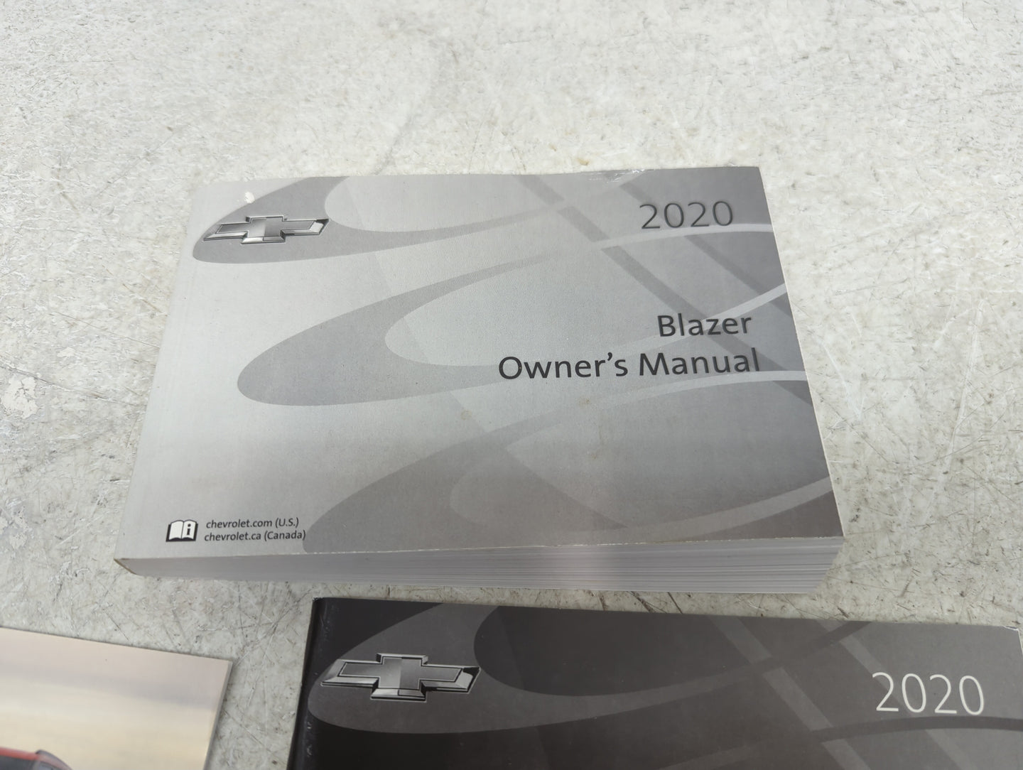 2020 Chevrolet Blazer Owners Manual Book Guide P/N:84373191A OEM Used Auto Parts - Oemusedautoparts1.com