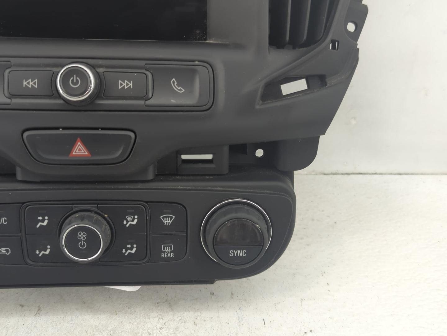 2020-2022 Chevrolet Blazer Radio AM FM Cd Player Receiver Replacement P/N:84148565 Fits Fits 2020 2021 2022 OEM Used Auto Pa