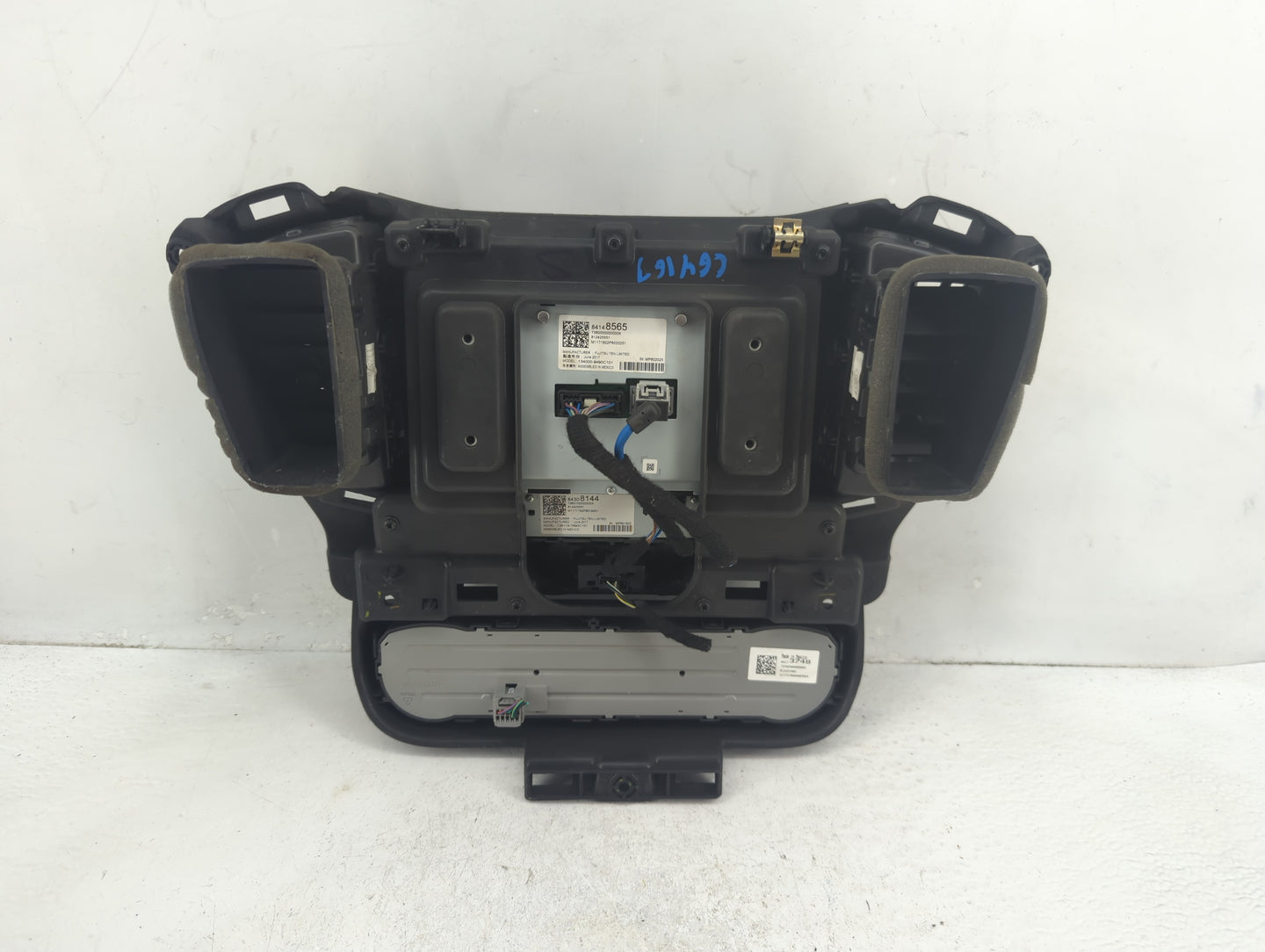 2020-2022 Chevrolet Blazer Radio AM FM Cd Player Receiver Replacement P/N:84148565 Fits Fits 2020 2021 2022 OEM Used Auto Pa
