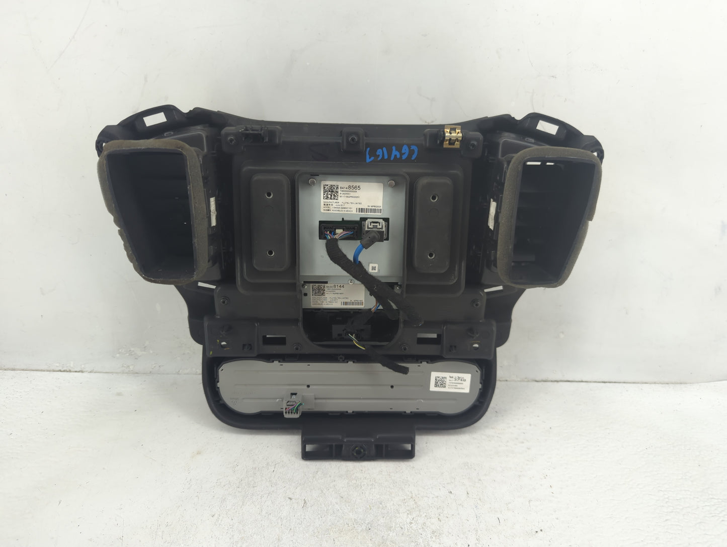 2020-2022 Chevrolet Blazer Radio AM FM Cd Player Receiver Replacement P/N:84148565 Fits Fits 2020 2021 2022 OEM Used Auto Pa