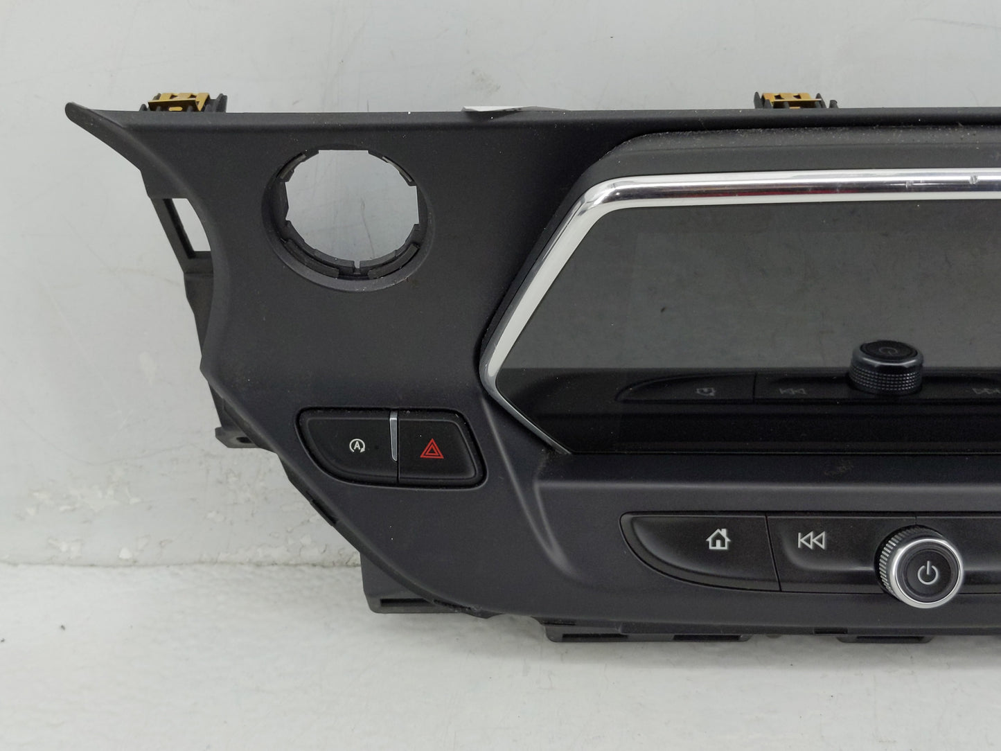 2020 Chevrolet Blazer Radio AM FM Cd Player Receiver Replacement P/N:84735960 Fits OEM Used Auto Parts - Oemusedautoparts1.c