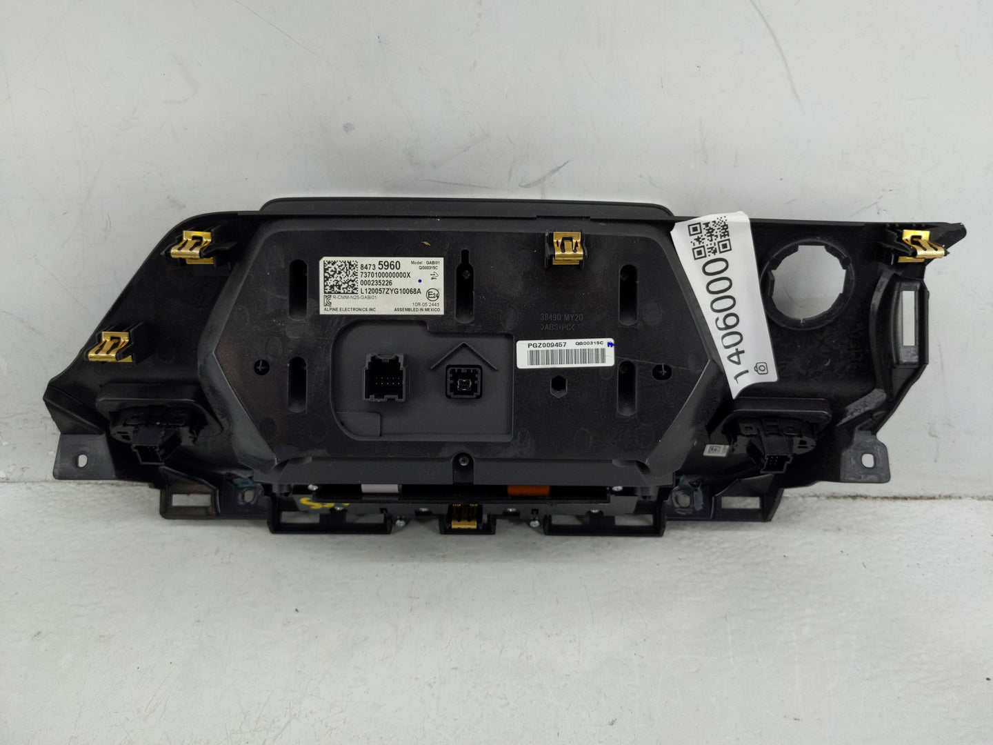 2020 Chevrolet Blazer Radio AM FM Cd Player Receiver Replacement P/N:84735960 Fits OEM Used Auto Parts - Oemusedautoparts1.c