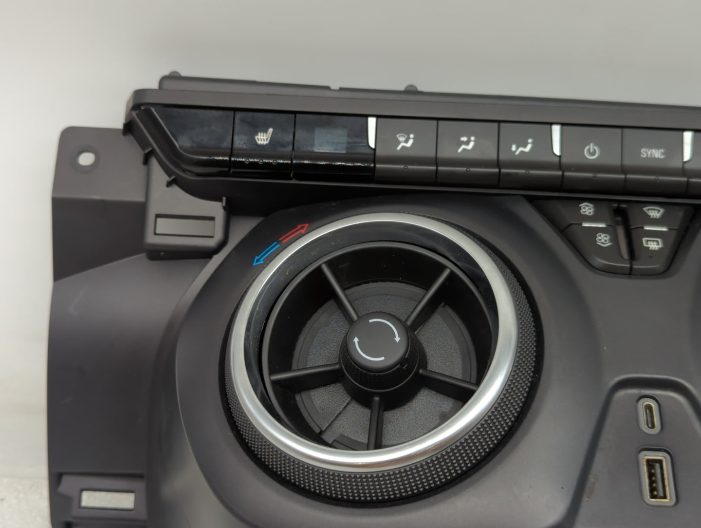 2019-2022 Chevrolet Blazer Climate Control Module Temperature AC/Heater Replacement P/N:84563761 Fits Fits 2019 2020 2021 20