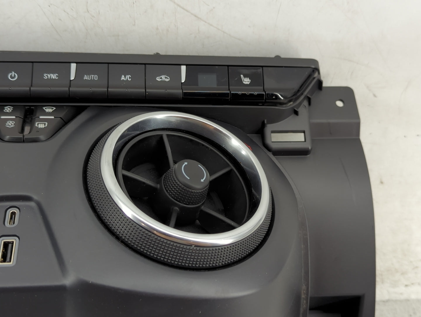 2019-2022 Chevrolet Blazer Climate Control Module Temperature AC/Heater Replacement P/N:84769061 Fits Fits 2019 2020 2021 20