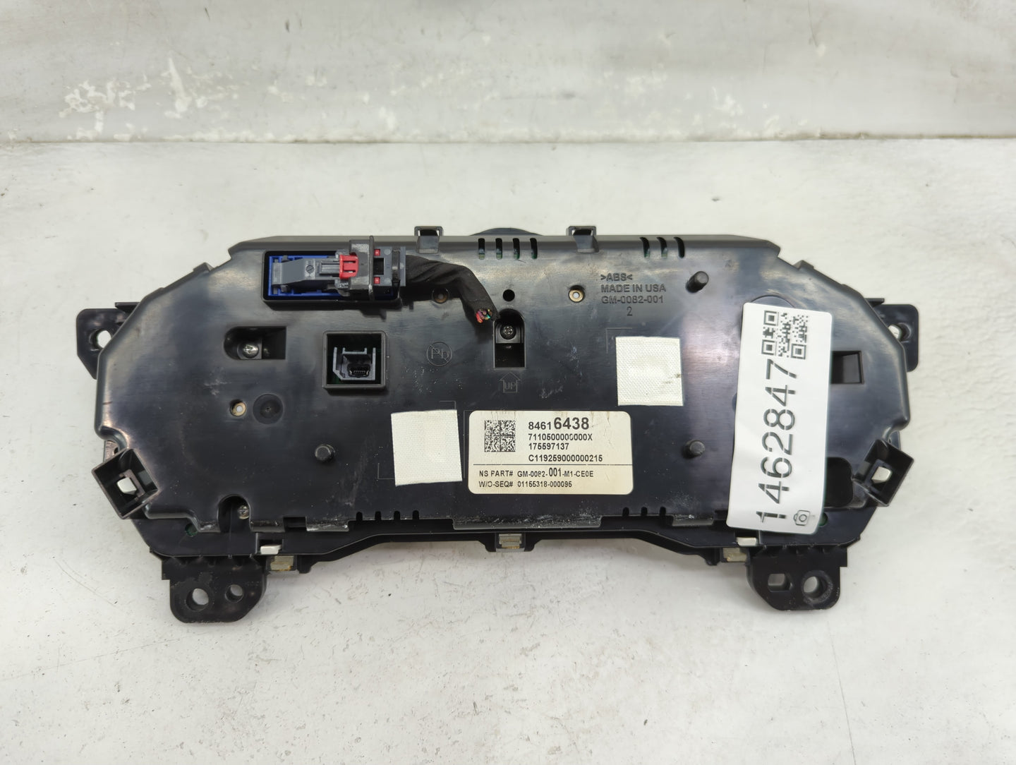 2019-2020 Chevrolet Blazer Instrument Cluster Speedometer Gauges P/N:84616438 GM-0082-001-M1-CE0E Miles: Fits Fits 2019 2020