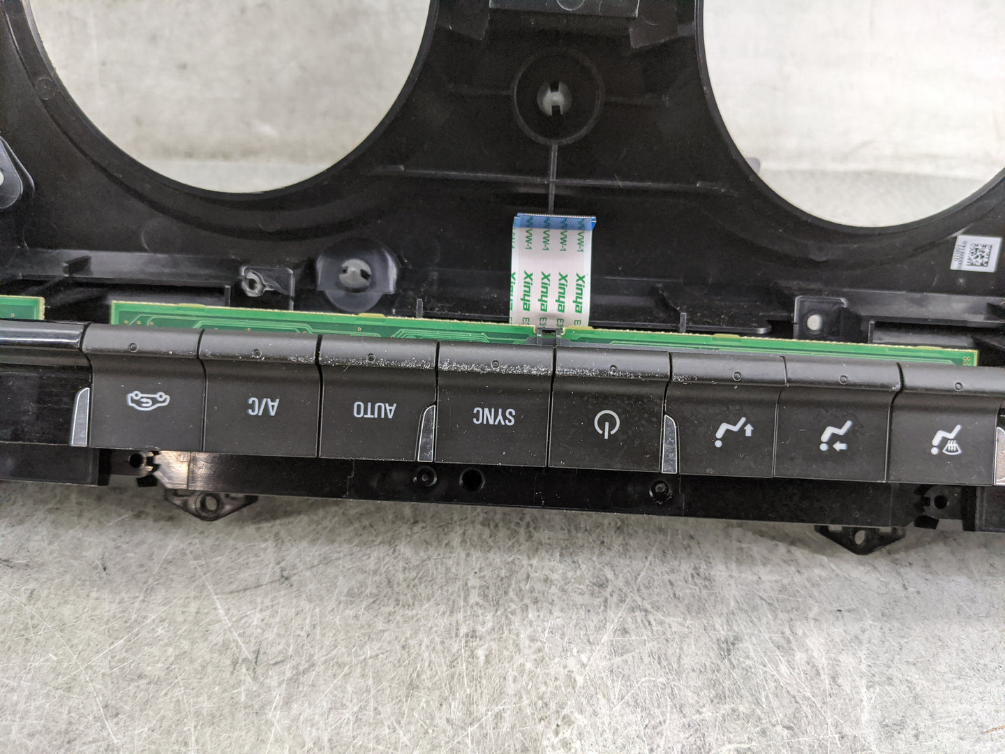 2019-2022 Chevrolet Blazer Climate Control Module Temperature AC/Heater Replacement P/N:84563762 7370200000X Fits OEM Used A