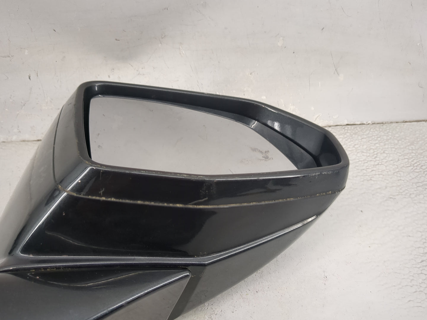2019-2022 Chevrolet Blazer Passenger Side View Mirror - Right Door Mirror OEM Used - Oemusedautoparts1.com