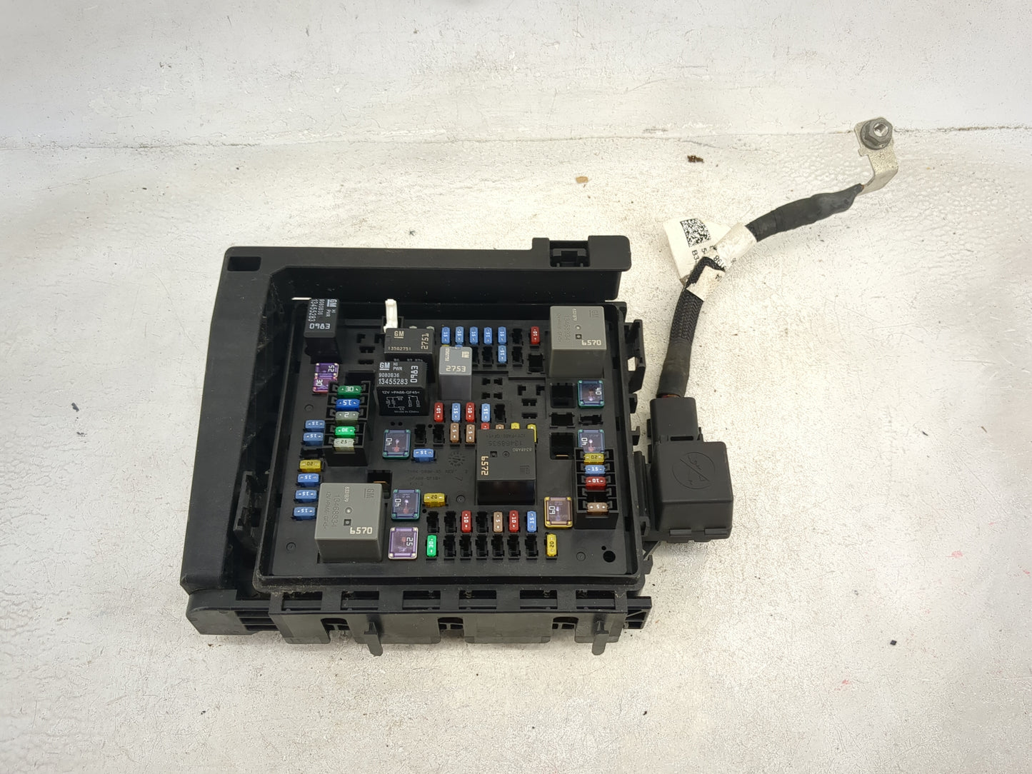 2020-2021 Chevrolet Blazer Fusebox Fuse Box Panel Relay Module P/N:84503121 13502751, 13455283, 13468934 Fits Fits 2020 2021