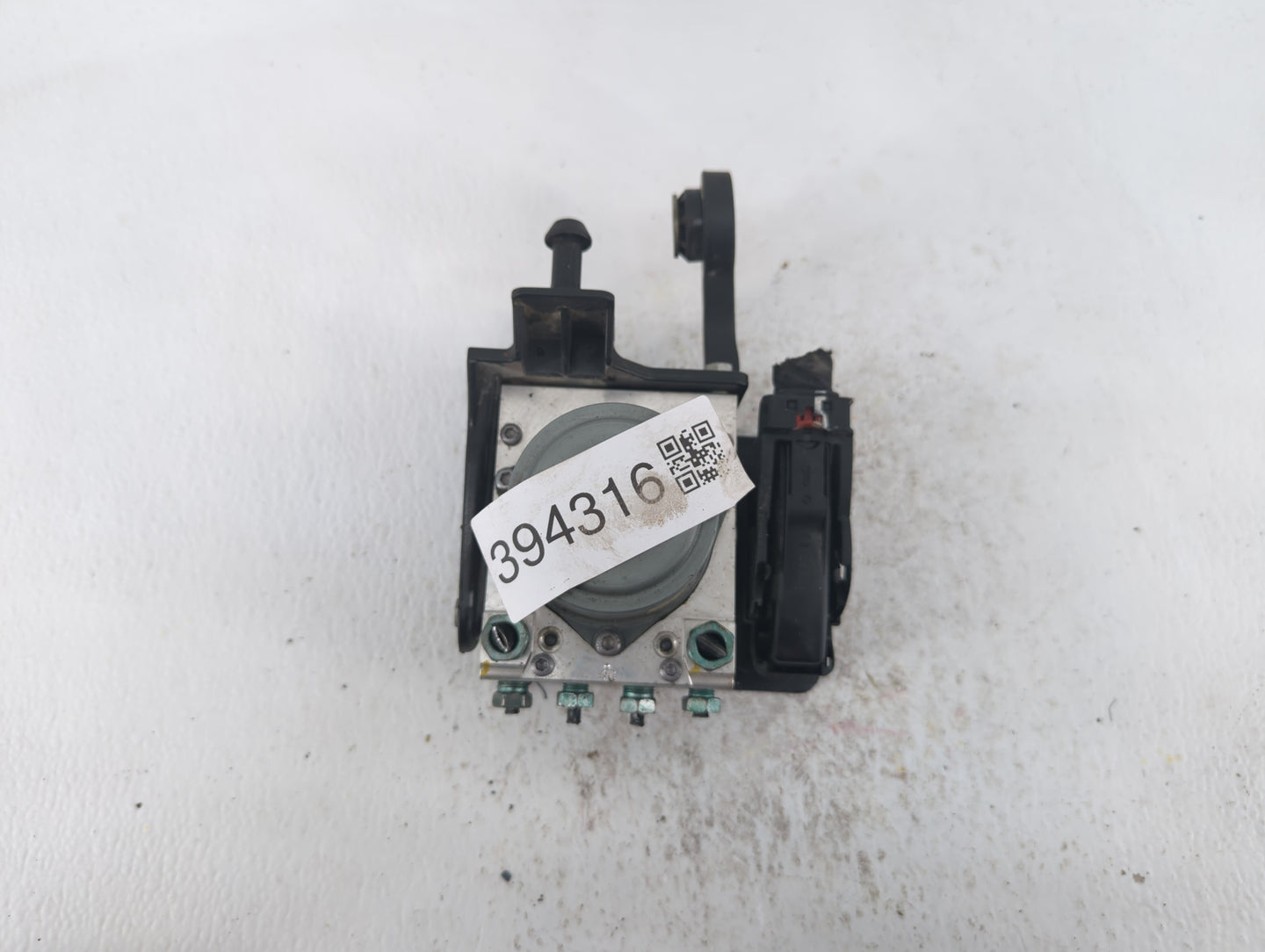 2019-2022 Chevrolet Blazer ABS Pump Control Module Replacement P/N:84738977 84503307 Fits Fits 2019 2020 2021 2022 OEM Used 