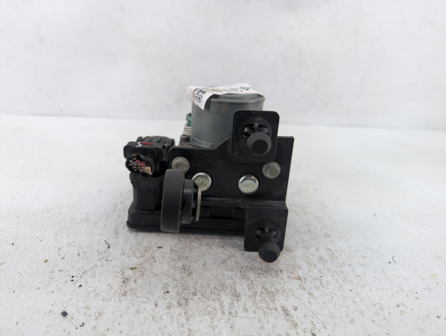 2019-2022 Chevrolet Blazer ABS Pump Control Module Replacement P/N:84738977 84503307 Fits Fits 2019 2020 2021 2022 OEM Used 