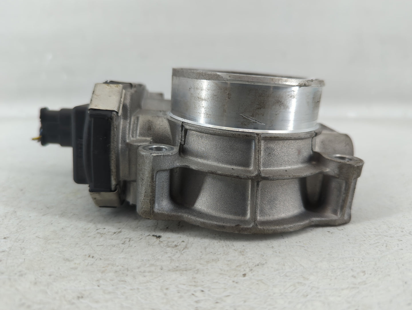 2020-2022 Chevrolet Blazer Throttle Body P/N:12676296AA Fits Fits 2016 2017 2018 2019 2020 2021 2022 OEM Used Auto Parts - O