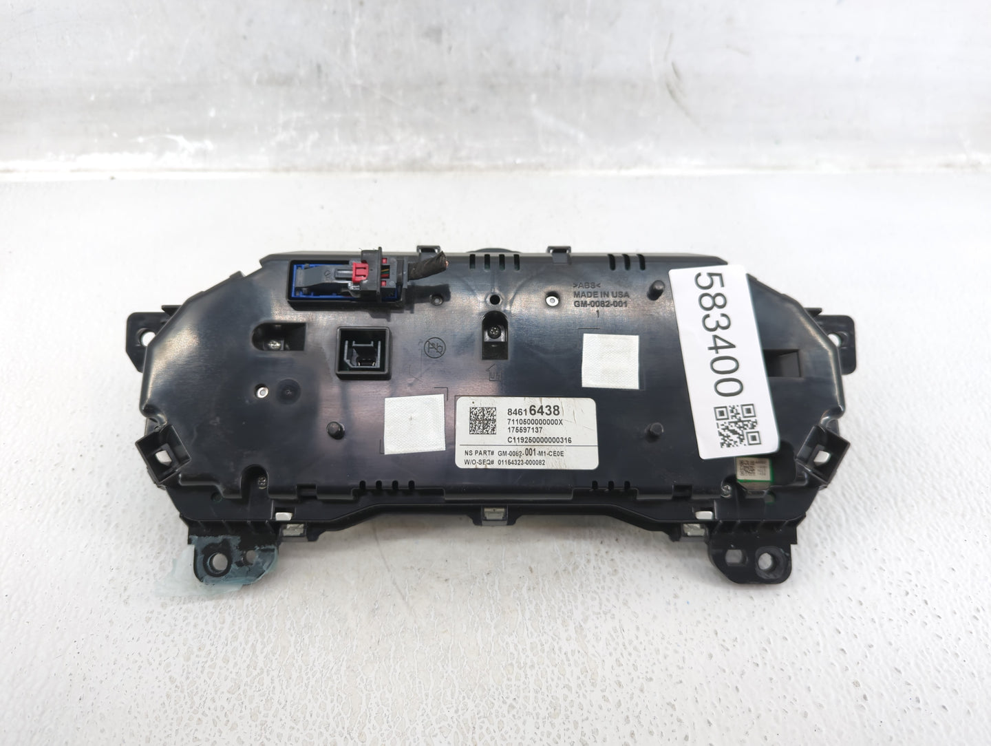 2019-2020 Chevrolet Blazer Instrument Cluster Speedometer Gauges P/N:GM-0082-001 84616438 Fits Fits 2019 2020 OEM Used Auto 