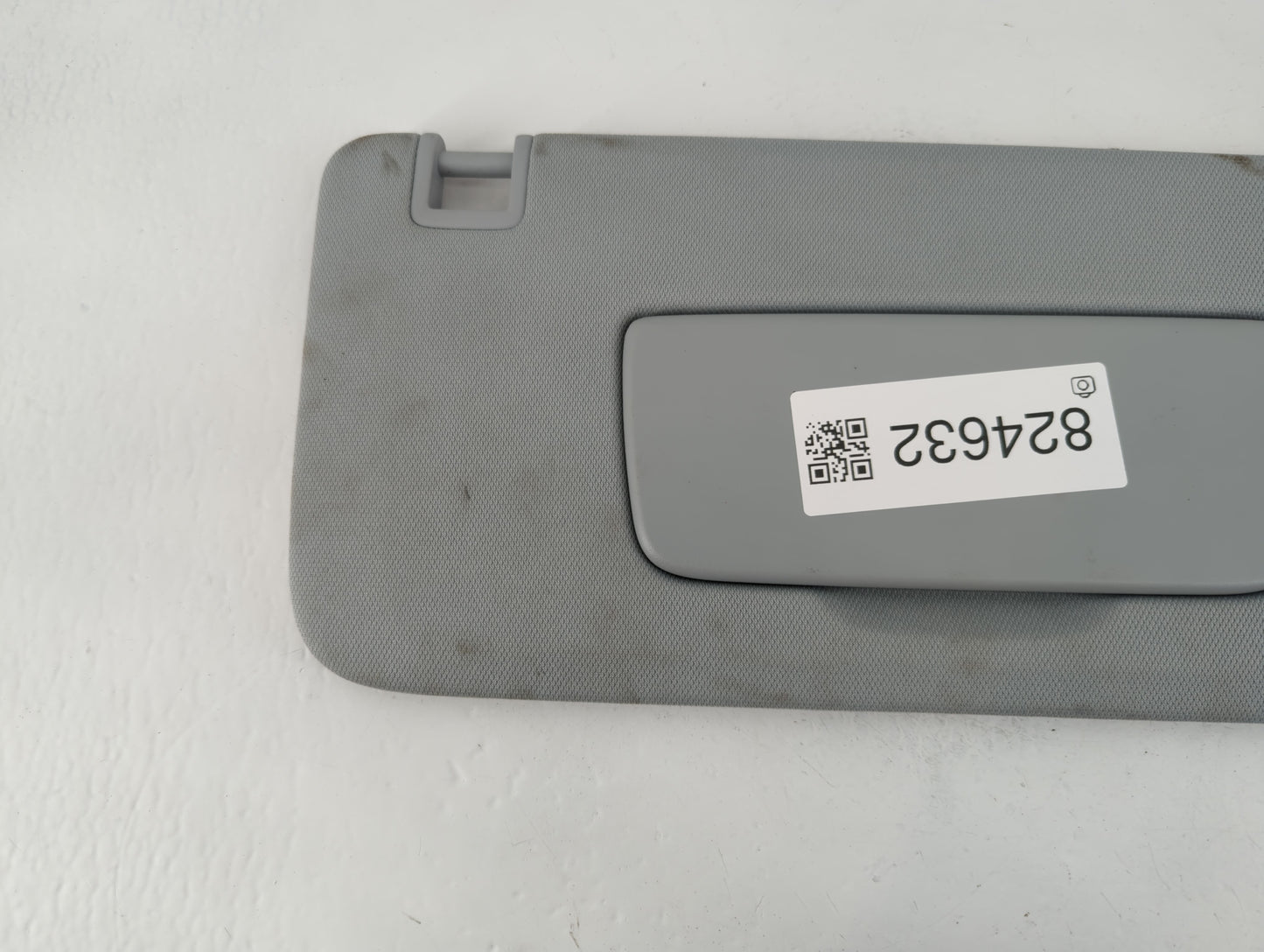 2019-2022 Chevrolet Blazer Sun Visor Shade Replacement Passenger Right Mirror Fits Fits 2019 2020 2021 2022 OEM Used Auto Pa