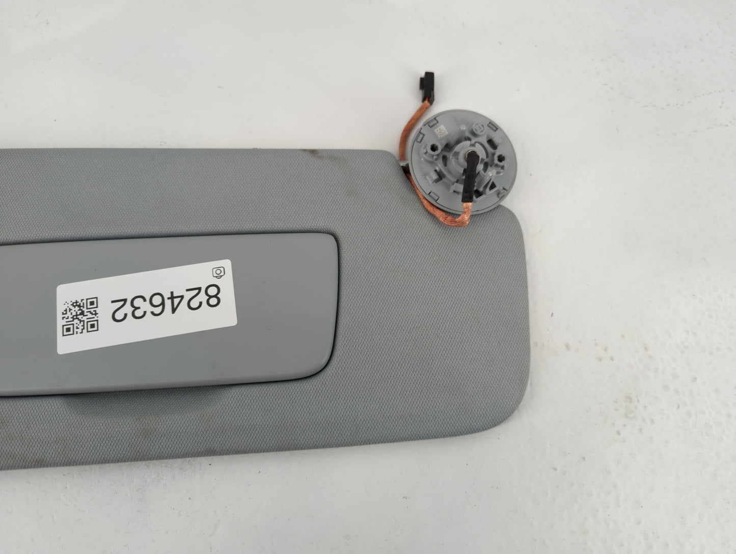 2019-2022 Chevrolet Blazer Sun Visor Shade Replacement Passenger Right Mirror Fits Fits 2019 2020 2021 2022 OEM Used Auto Pa