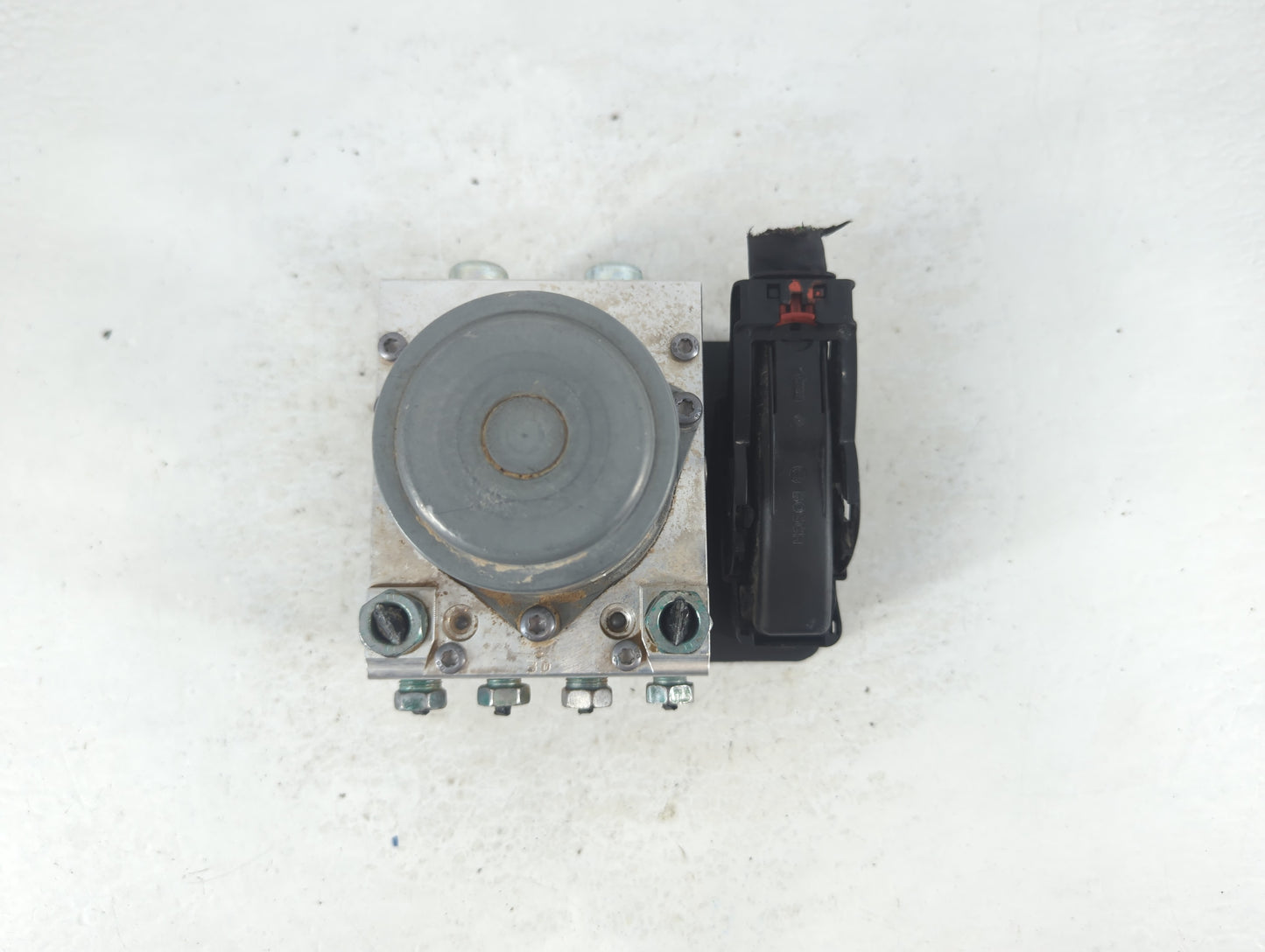 2020 Chevrolet Blazer ABS Pump Control Module Replacement P/N:84738977 Fits Fits 2018 2019 OEM Used Auto Parts - Oemusedauto