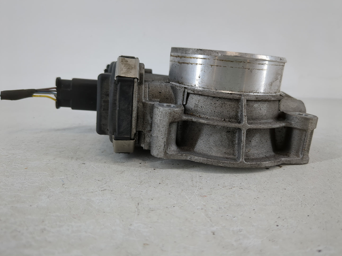 2016-2021 Chevrolet Camaro Throttle Body P/N:12676296AA Fits Fits 2016 2017 2018 2019 2020 2021 2022 OEM Used Auto Parts - O