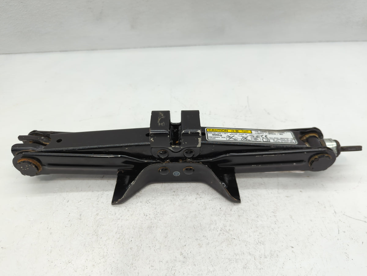 2020 Chevrolet Camaro Spare Scissor Car Jack - Oemusedautoparts1.com
