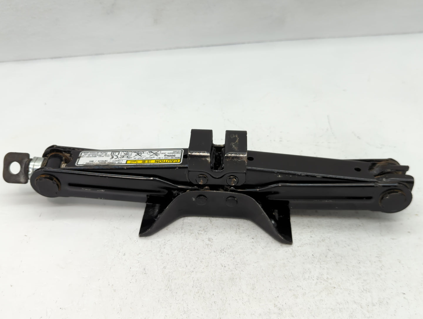 2020 Chevrolet Camaro Spare Scissor Car Jack - Oemusedautoparts1.com