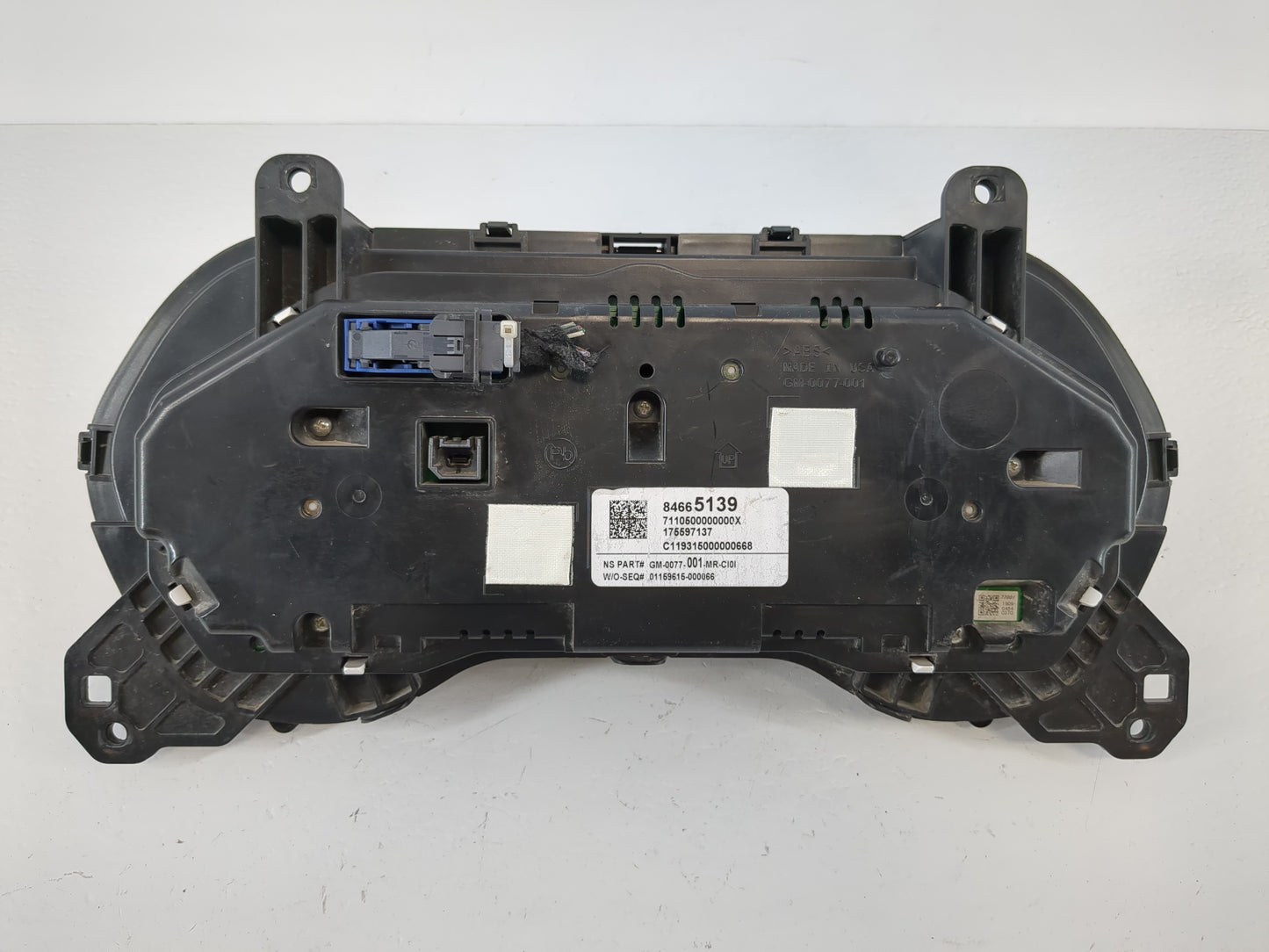 2019-2020 Chevrolet Camaro Instrument Cluster Speedometer Gauges P/N:84665139 Fits Fits 2019 2020 OEM Used Auto Parts - Oemu