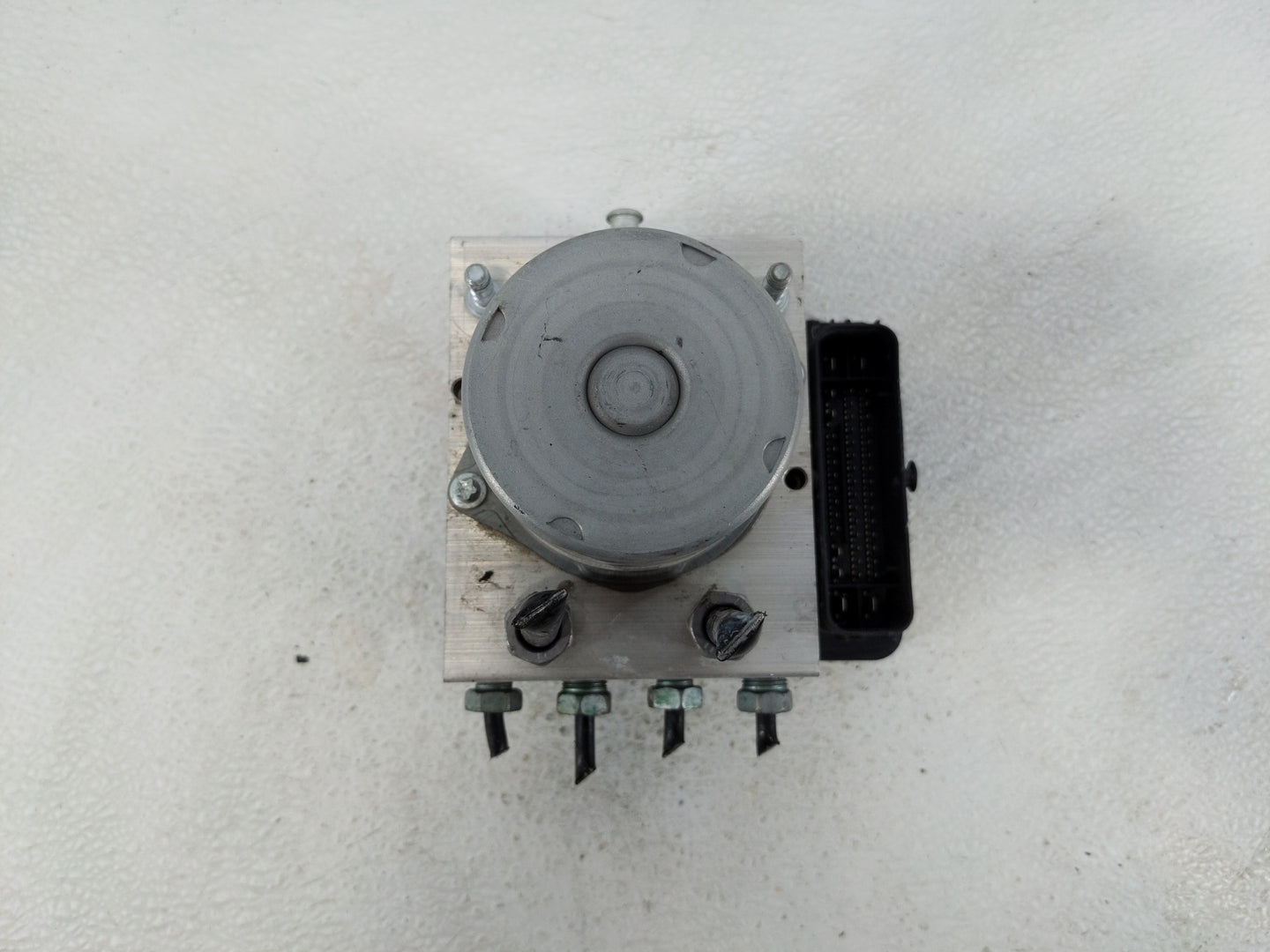 2019-2021 Chevrolet Camaro ABS Pump Control Module Replacement P/N:84653125 Fits Fits 2019 2020 2021 OEM Used Auto Parts - O