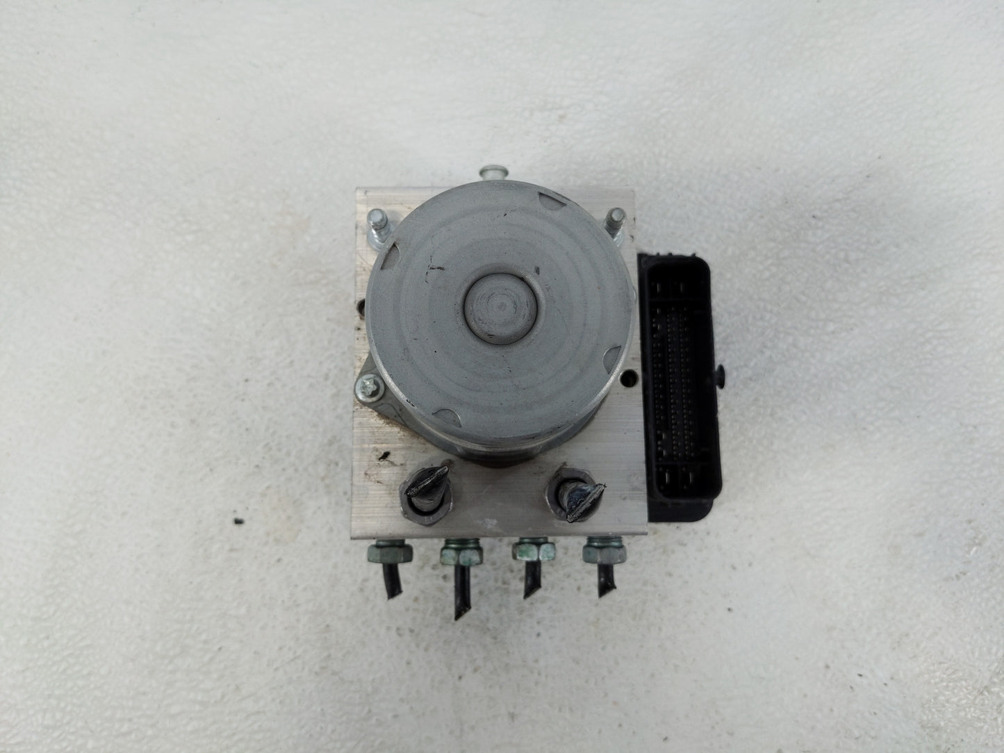 2019-2021 Chevrolet Camaro ABS Pump Control Module Replacement P/N:84653125 Fits Fits 2019 2020 2021 OEM Used Auto Parts - O