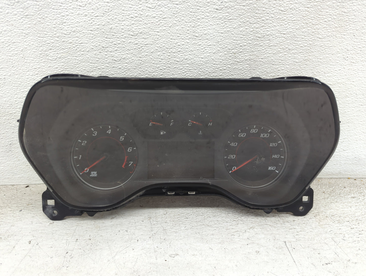 2020 Chevrolet Camaro Instrument Cluster Speedometer Gauges P/N:84665137 GM-0077-103-MR-CE0E Miles: Fits OEM Used Auto Parts