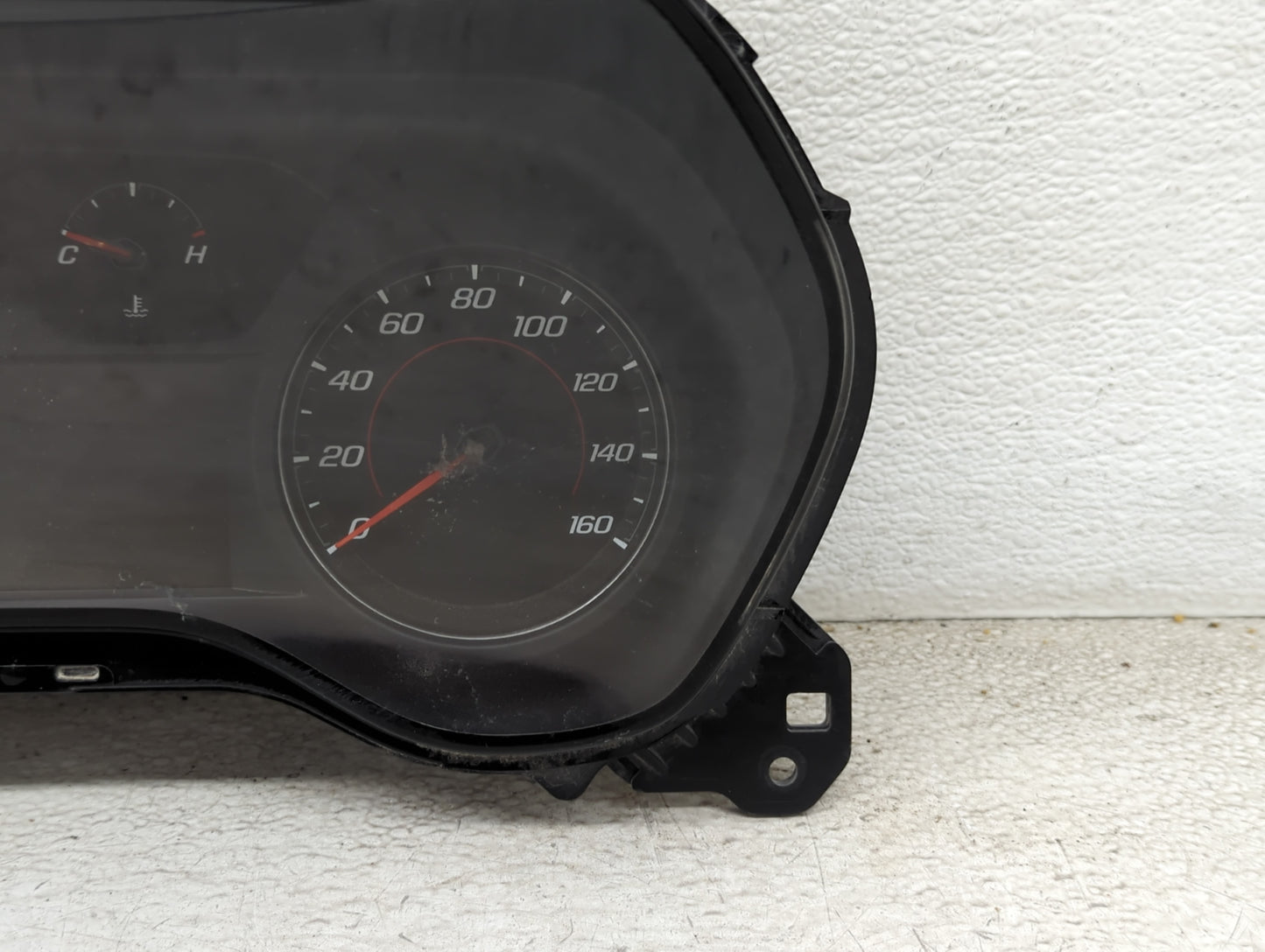 2020 Chevrolet Camaro Instrument Cluster Speedometer Gauges P/N:84665137 GM-0077-103-MR-CE0E Miles: Fits OEM Used Auto Parts