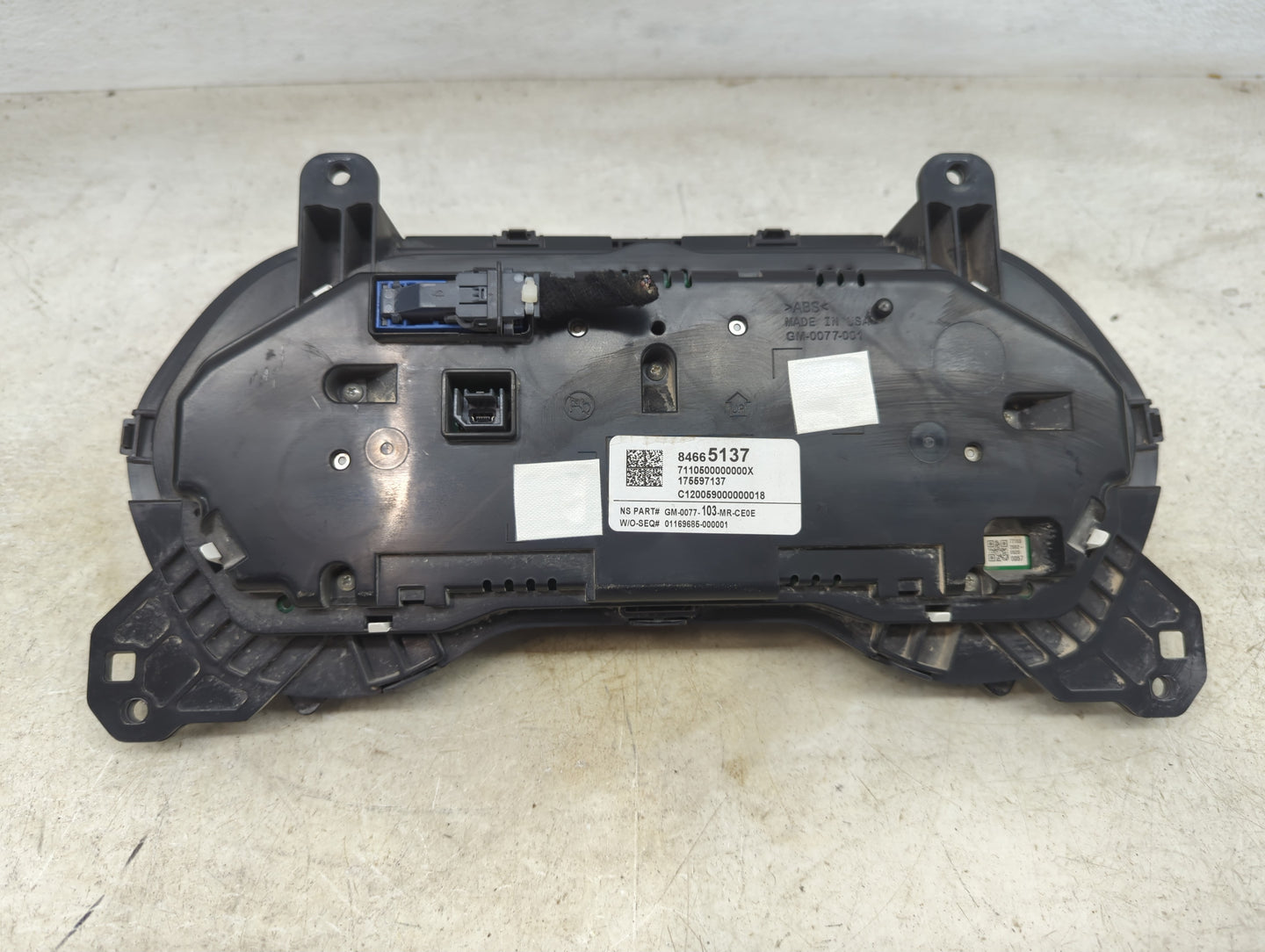 2020 Chevrolet Camaro Instrument Cluster Speedometer Gauges P/N:84665137 GM-0077-103-MR-CE0E Miles: Fits OEM Used Auto Parts