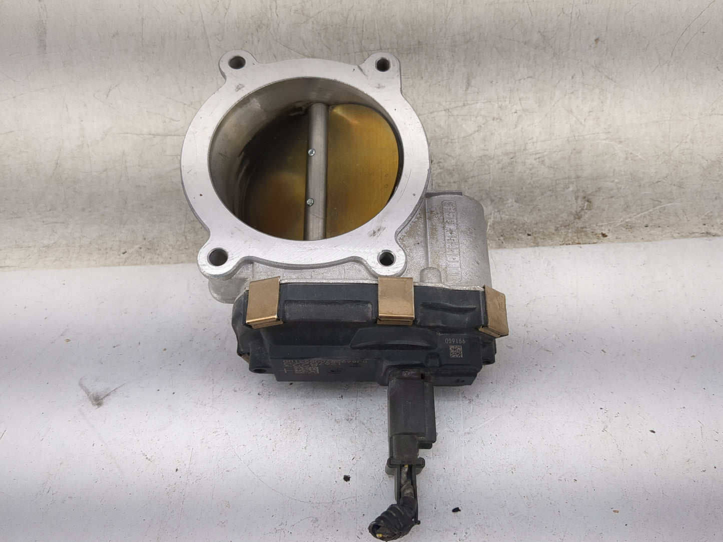 2016-2021 Chevrolet Camaro Throttle Body P/N:12678223 Fits Fits 2014 2015 2016 2017 2018 2019 2020 2021 2022 OEM Used Auto P