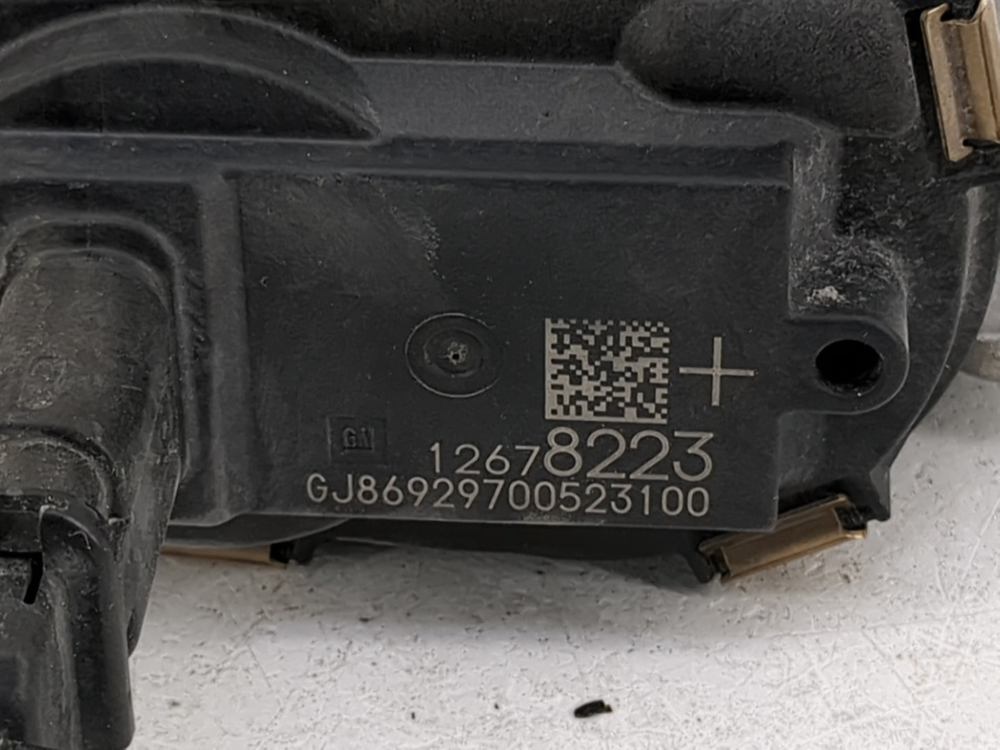 2016-2021 Chevrolet Camaro Throttle Body P/N:12678223 Fits Fits 2014 2015 2016 2017 2018 2019 2020 2021 2022 OEM Used Auto P