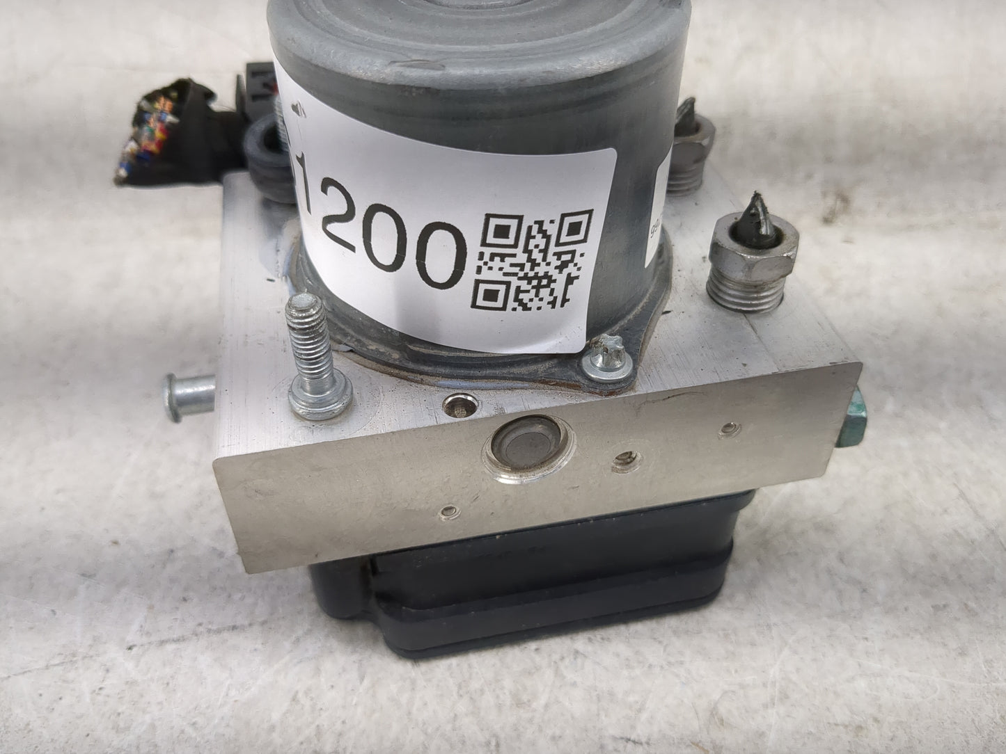 2019-2021 Chevrolet Camaro Abs Pump Control Module 1461200 - Oemusedautoparts1.com