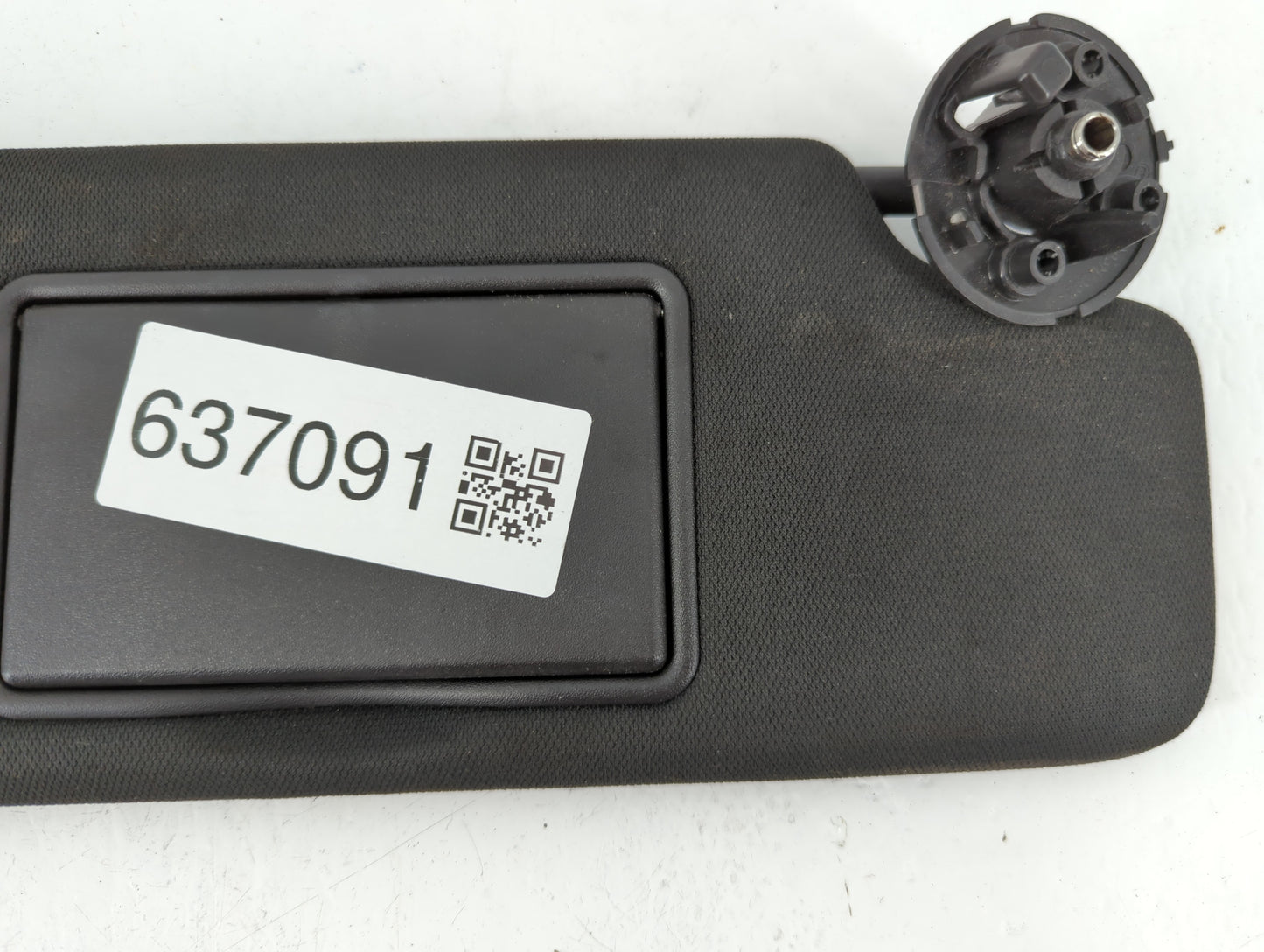 2021 Chevrolet Camaro Sun Visor Shade Replacement Passenger Right Mirror Fits OEM Used Auto Parts - Oemusedautoparts1.com