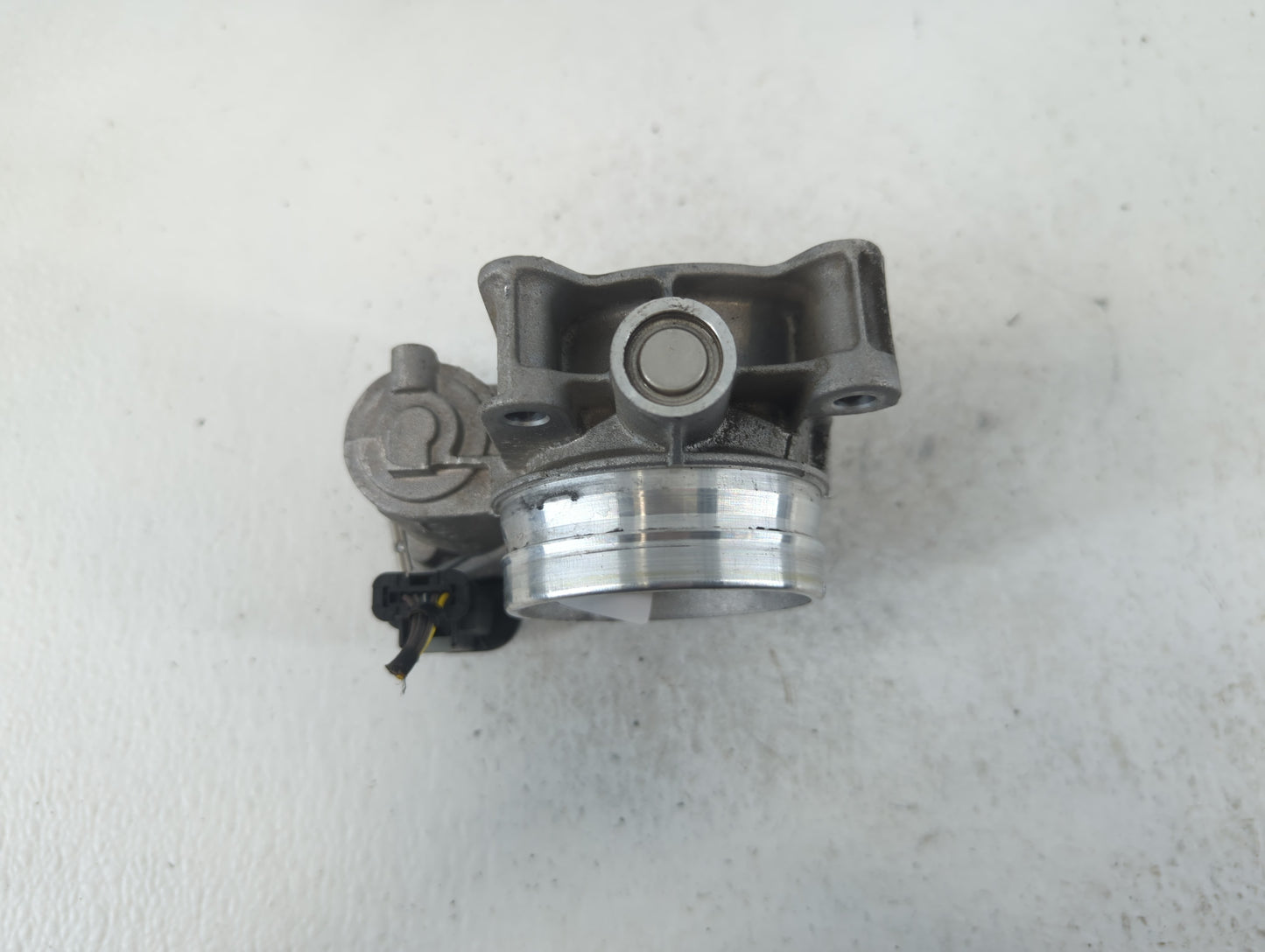 2016-2021 Chevrolet Camaro Throttle Body P/N:12681472AA Fits Fits 2013 2014 2015 2016 2017 2018 2019 2020 2021 OEM Used Auto