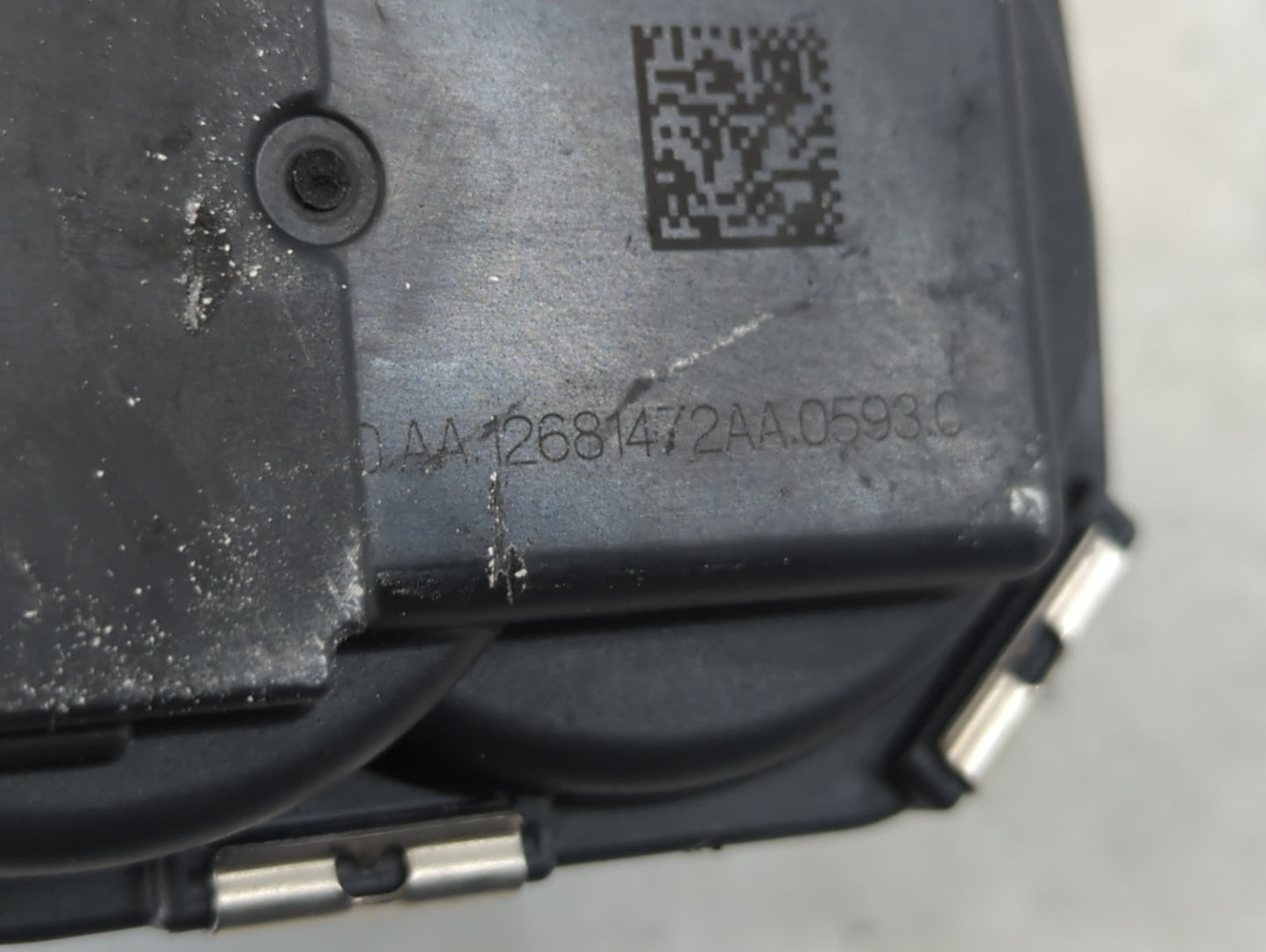 2016-2021 Chevrolet Camaro Throttle Body P/N:12681472AA Fits Fits 2013 2014 2015 2016 2017 2018 2019 2020 2021 OEM Used Auto