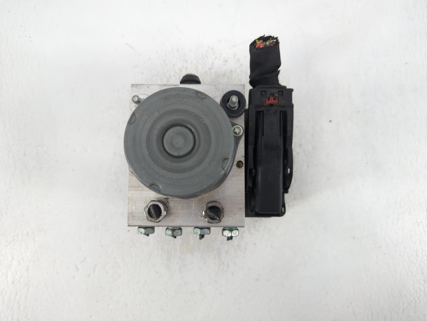 2019-2021 Chevrolet Camaro ABS Pump Control Module Replacement P/N:84653125 Fits Fits 2019 2020 2021 OEM Used Auto Parts - O