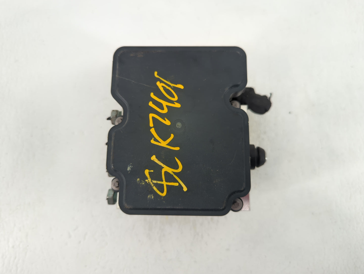 2019-2021 Chevrolet Camaro ABS Pump Control Module Replacement P/N:84653125 Fits Fits 2019 2020 2021 OEM Used Auto Parts - O