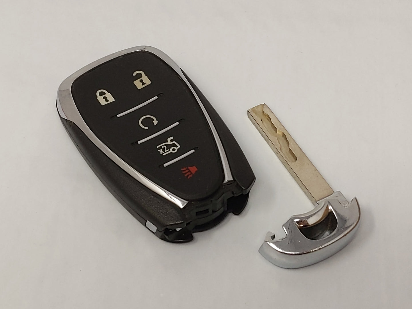 Chevrolet Keyless Entry Remote Fob Hyq4ea 5 Buttons - Oemusedautoparts1.com