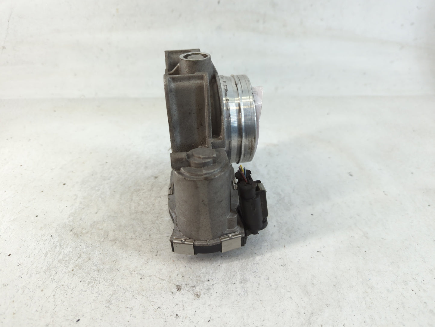 2016-2021 Chevrolet Camaro Throttle Body P/N:12681472AA Fits Fits 2013 2014 2015 2016 2017 2018 2019 2020 2021 OEM Used Auto